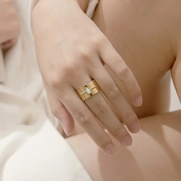 1006 Gold Plated Ring - Image 4