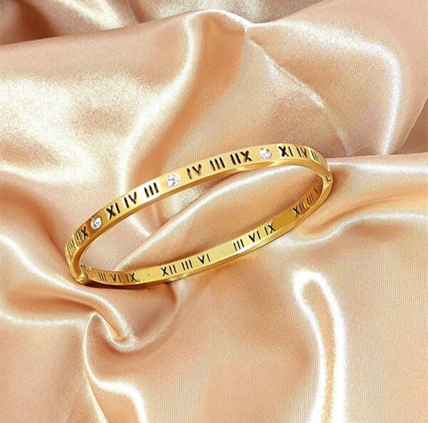 1025 Gold Plated Bangle