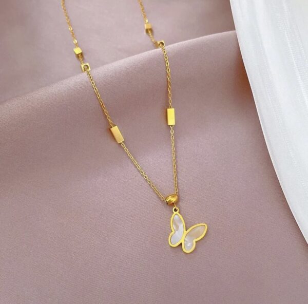 1020 Gold Plated Necklace - Image 3