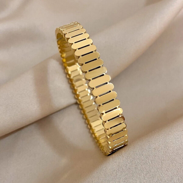 1041 Gold Plated Bangle - Image 2