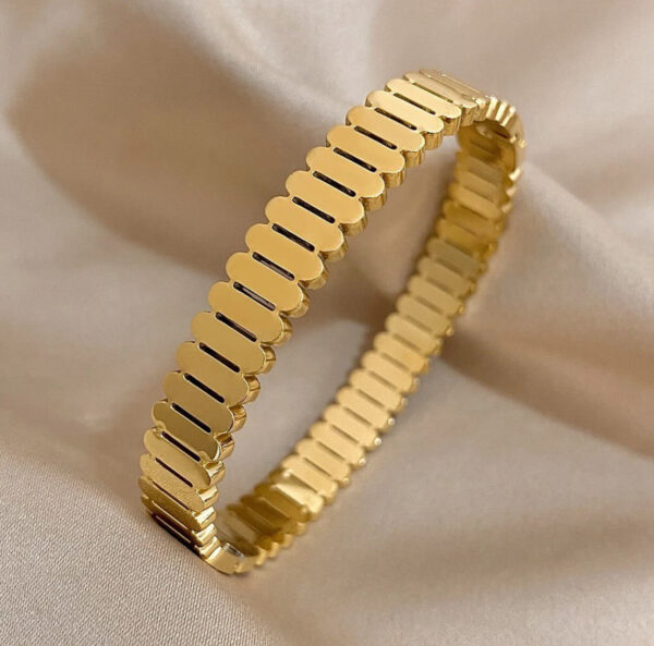 1041 Gold Plated Bangle - Image 3