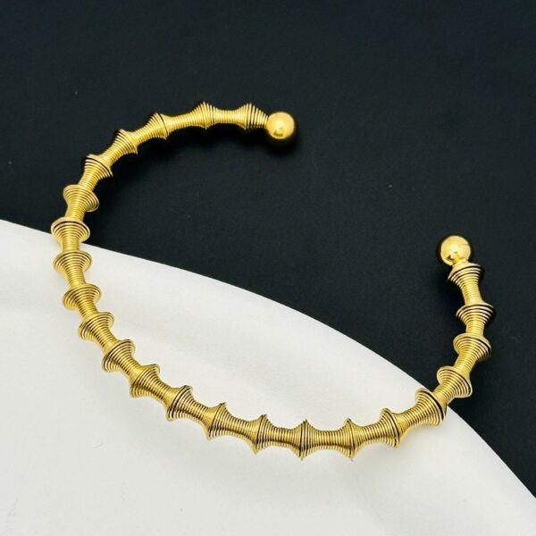 1091 Gold Plated Bangle - Image 4