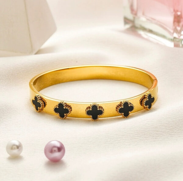 1127 Gold Plated Bangle