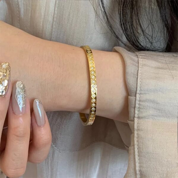 1136 Gold Plated Bangle - Image 2
