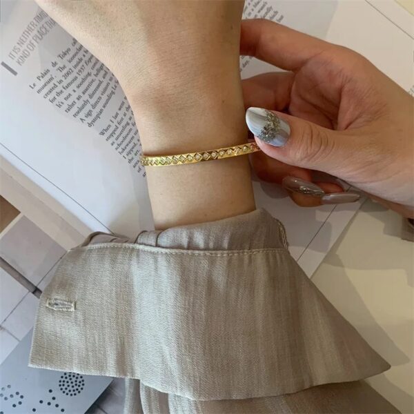 1136 Gold Plated Bangle - Image 3