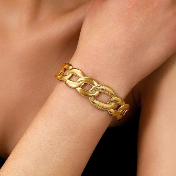 img_7414-3 1089 Gold Plated Bangle