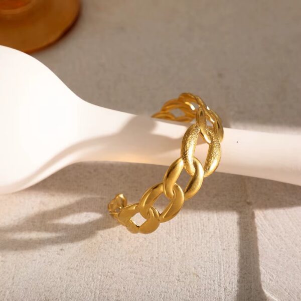 img_7415-3 1089 Gold Plated Bangle