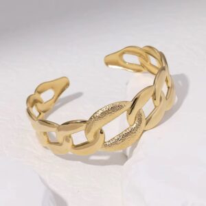 1089 Gold Plated Bangle