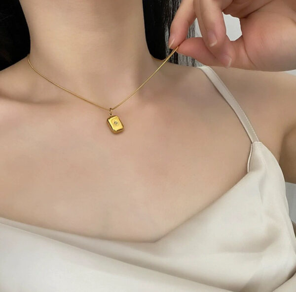 1160 Gold Plated Necklace - Image 2