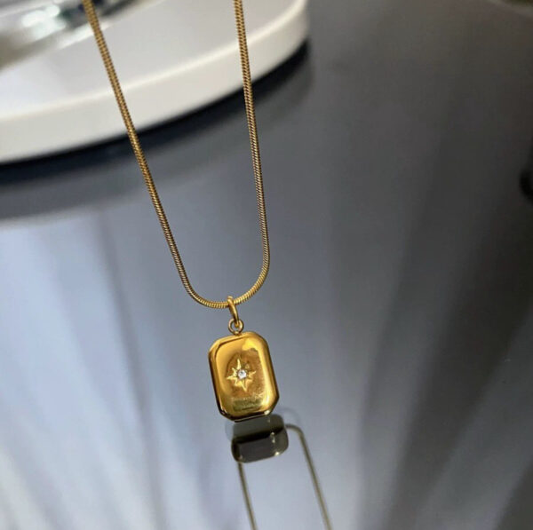 1160 Gold Plated Necklace - Image 3