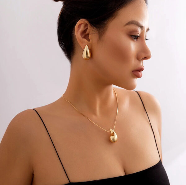 1289 Gold Plated Necklace & Earrings