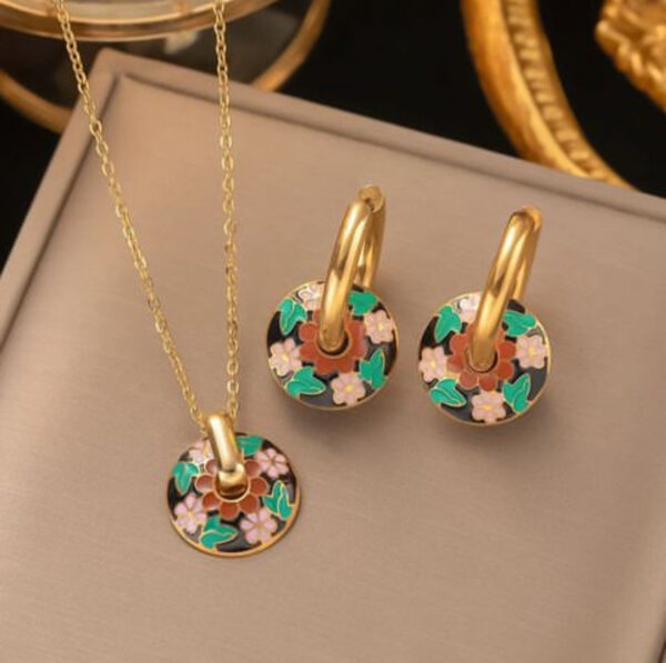 1328 Gold Plated Necklace & Earrings