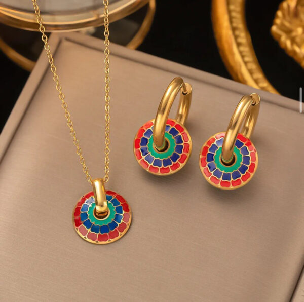 1329 Gold Plated Necklace & Earrings