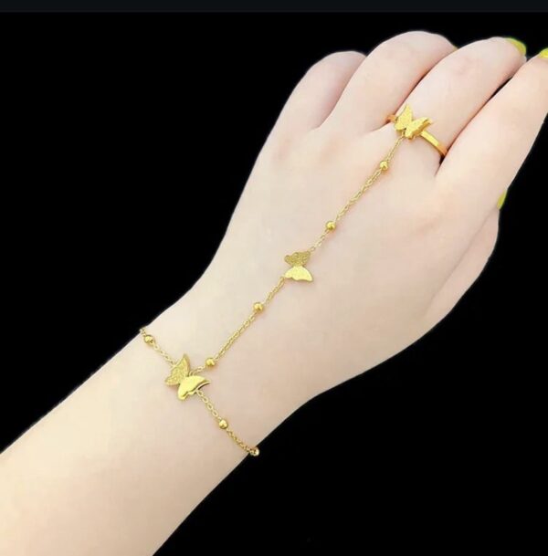 1345 Gold Plated Finger Bracelet