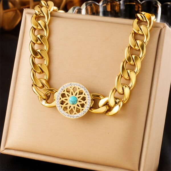 1372 Gold Plated Necklace & Bracelet - Image 2