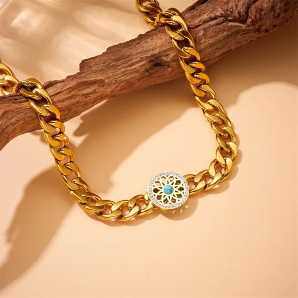 1372 Gold Plated Necklace & Bracelet - Image 6