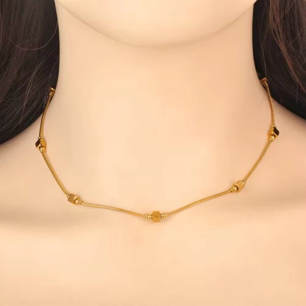 1393 Gold Plated Necklace & Bracelet - Image 5