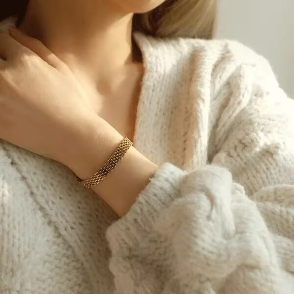1427 Gold Plated Bracelet - Image 4