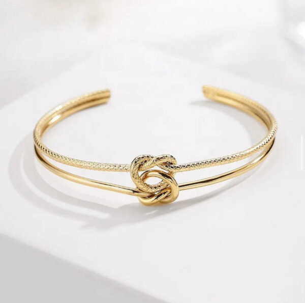 1468 Gold Plated Bangle