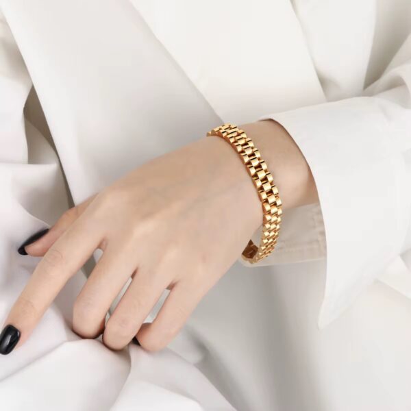 1470 Gold Plated Bracelet - Image 4