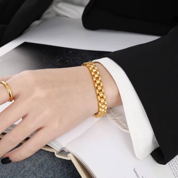 1470 Gold Plated Bracelet - Image 2