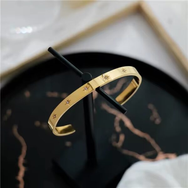 1506 Gold Plated Bangle