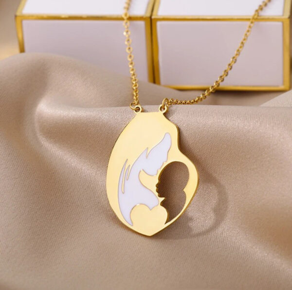 1570 Gold Plated Necklace - Image 2