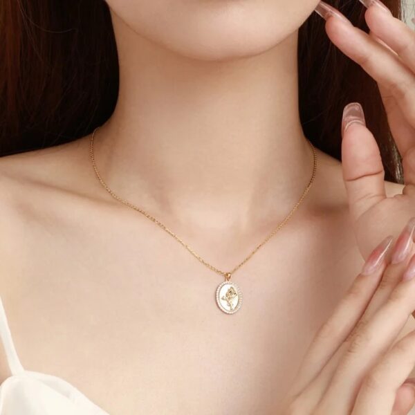 1579 Gold Plated Necklace - Image 4