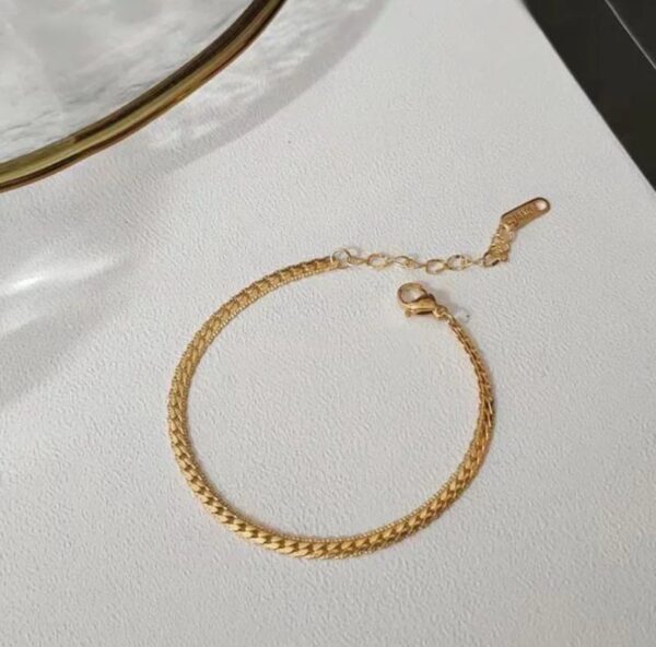 1563 Gold Plated Necklace & Bracelet - Image 5