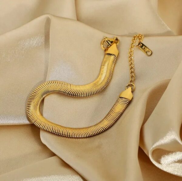 1561 Gold Plated Bracelet