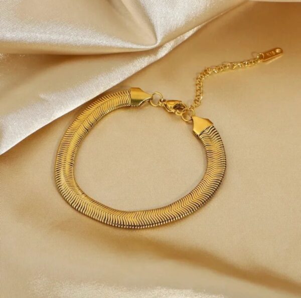 1561 Gold Plated Bracelet - Image 3