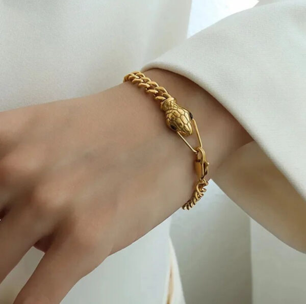 1610 Gold Plated Bracelet