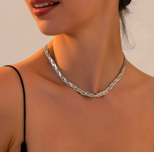 1704 Gold Plated Necklace & Bracelet - Image 3