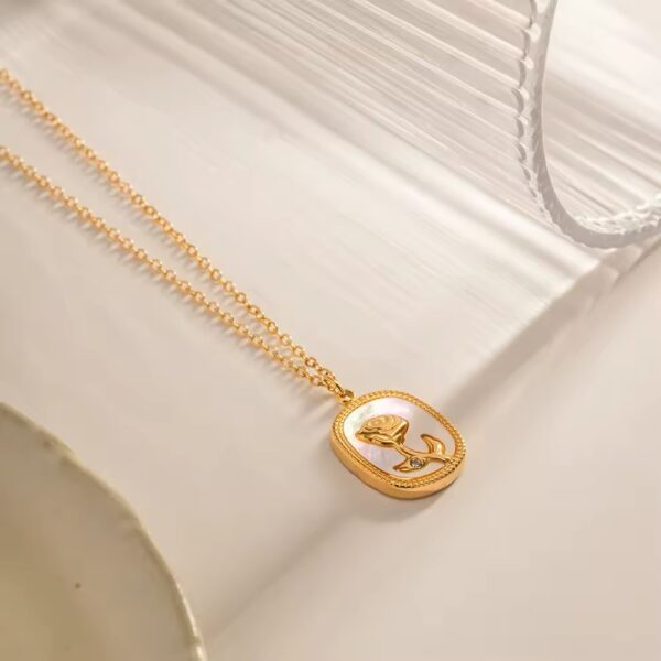 1695 Gold Plated Necklace - Image 4