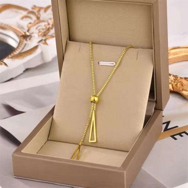 1700 Gold Plated Necklace - Image 3