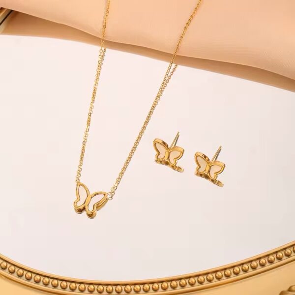 1709 Gold Plated Necklace & Earrings - Image 2