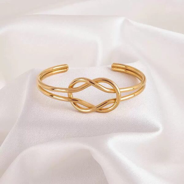 1746 Gold Plated Bangle