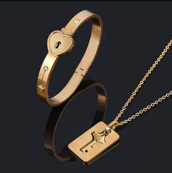 1757 Gold Plated Bangle & Necklace