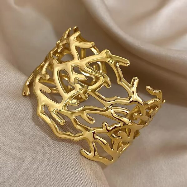 1779 Gold Plated Bangle