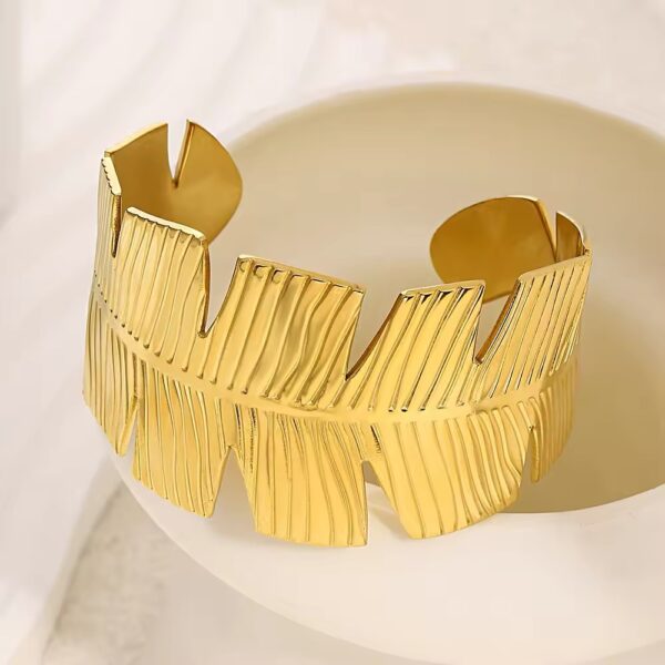 1777 Gold Plated Bangle
