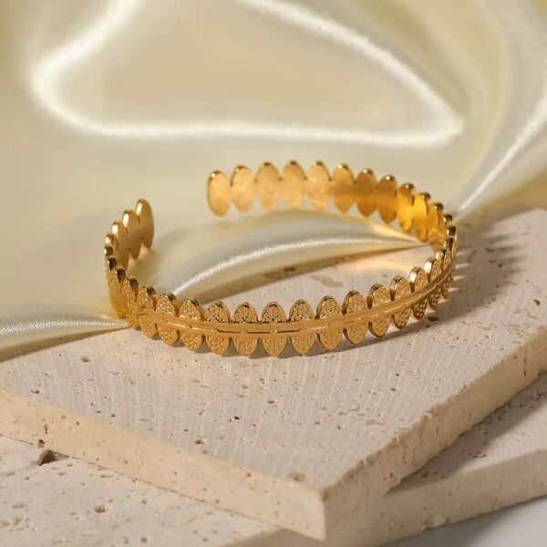 1774 Gold Plated Bangle