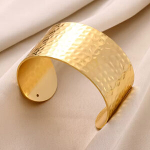 1840 Gold Plated Bangle