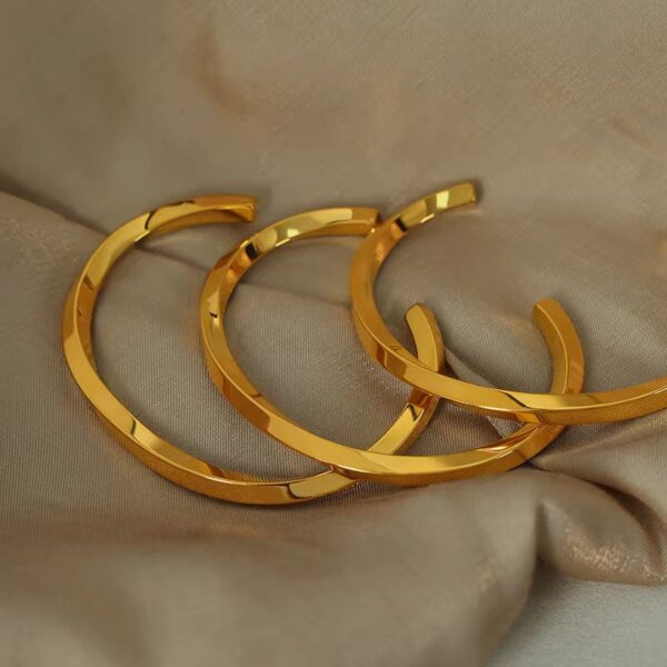 1846 Gold Plated Bangle - Image 8