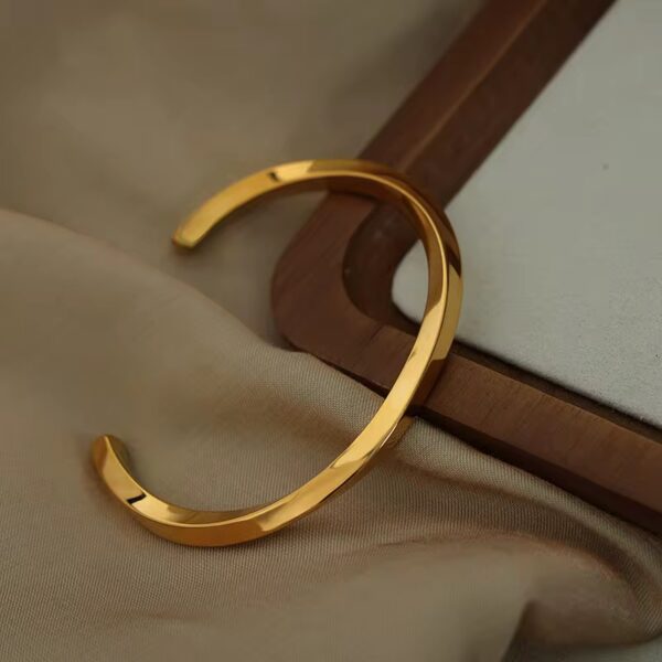 1846 Gold Plated Bangle - Image 3