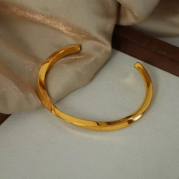 1846 Gold Plated Bangle - Image 4
