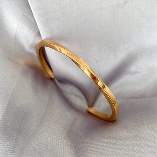 1846 Gold Plated Bangle - Image 7