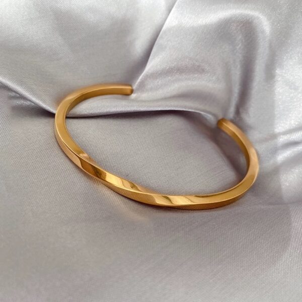 1846 Gold Plated Bangle - Image 6