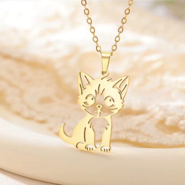 1962 Gold Plated Necklace - Image 3