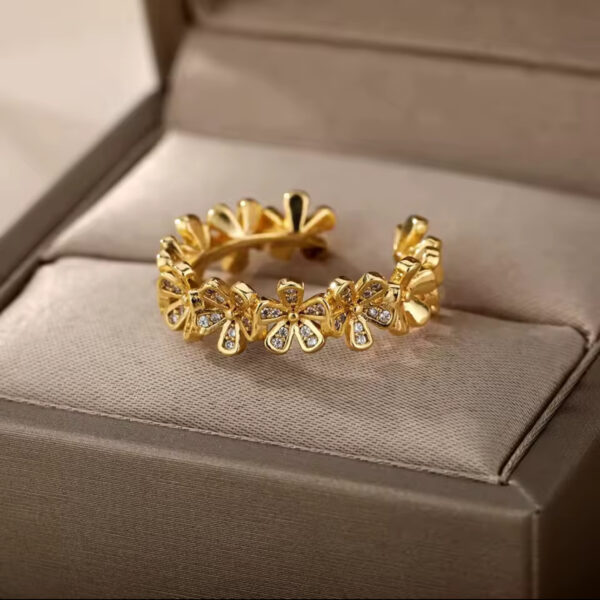 1975 Gold Plated Ring - Image 2