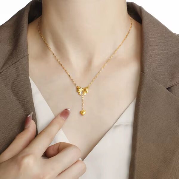 1992 Gold Plated Necklace & Earrings